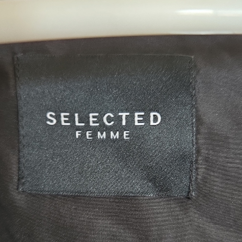 Women's Rust Puffer Jacket - Picture 2 of 8